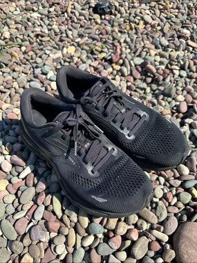 Brooks Adrenaline GTS 23 Running Shoes